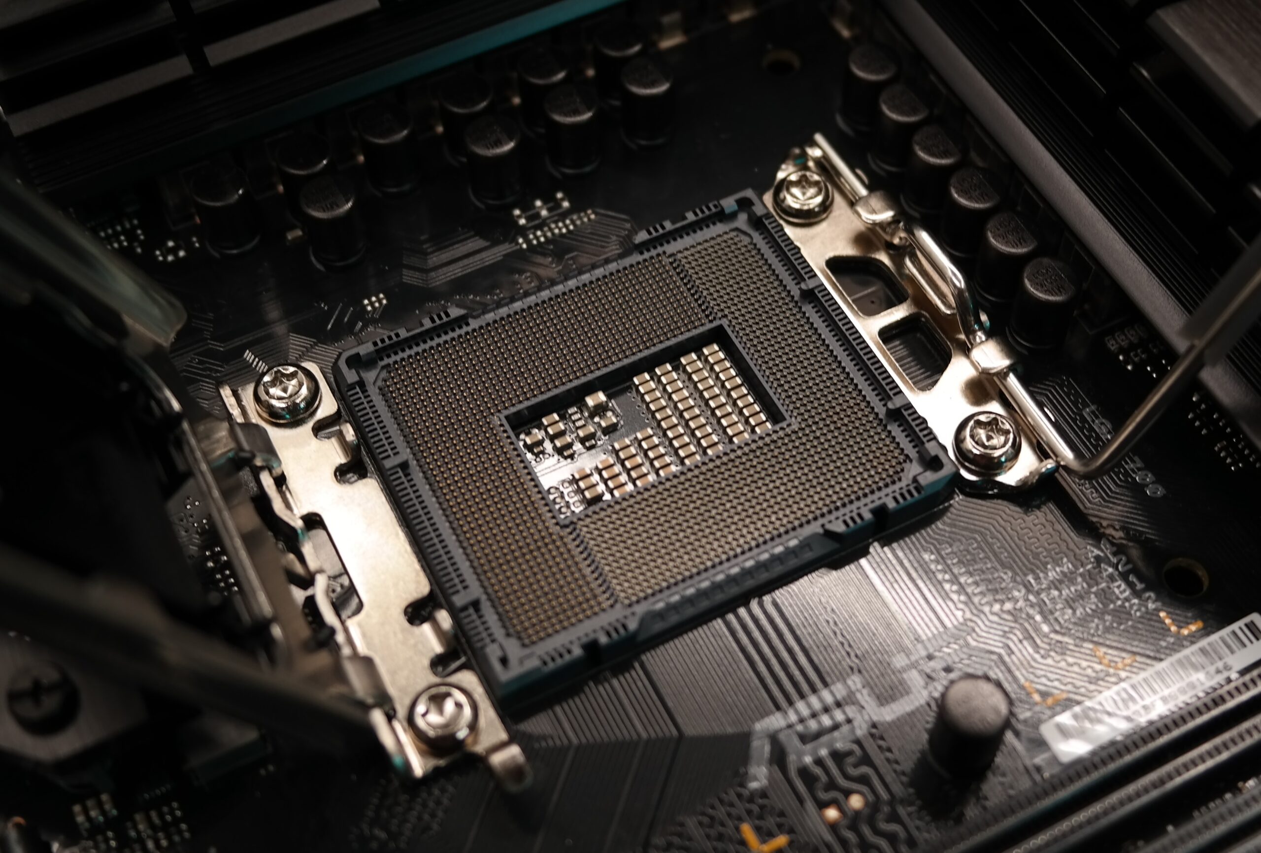 ASUS TUF Gaming B760M-BTF WiFi D4 – Bild 4